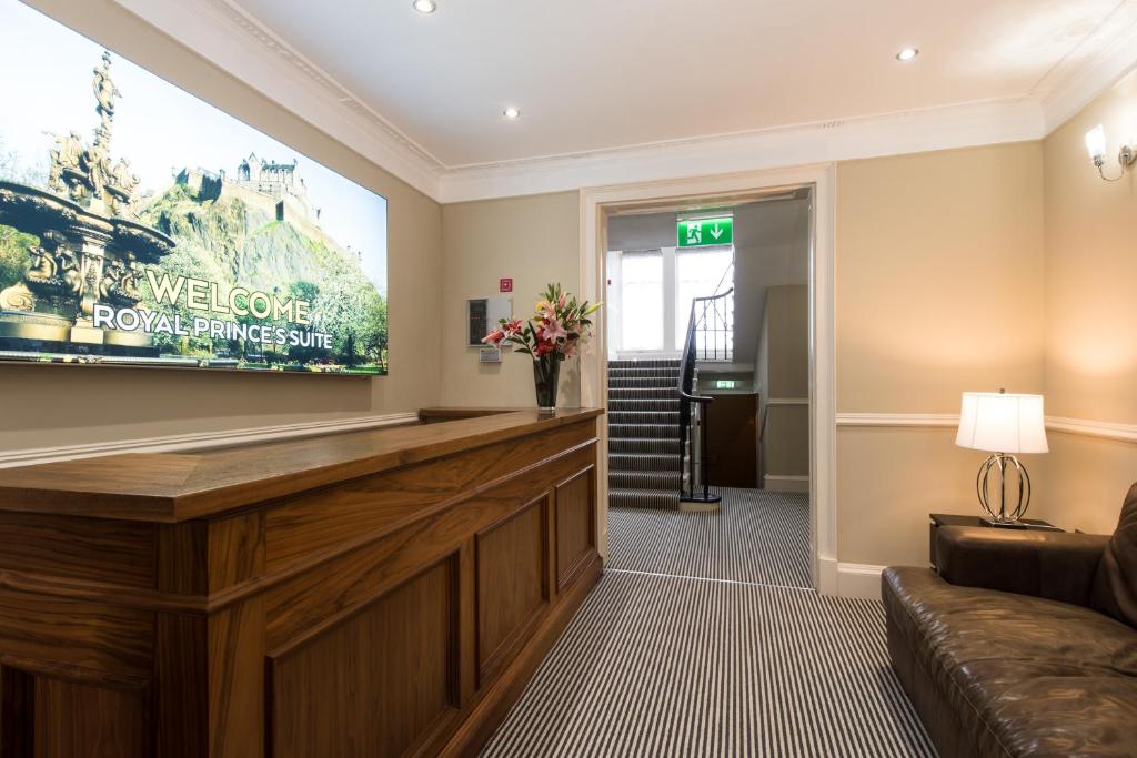 Royal Princes Suites room 4